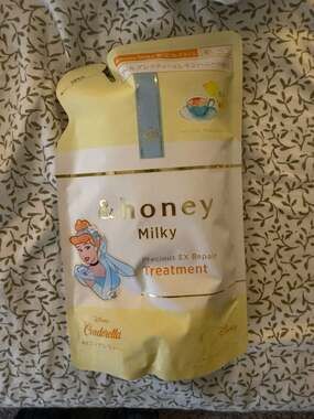 &honey Milky Precious EX Repair Hair Treatment Refill, Disney Cinderella Limited